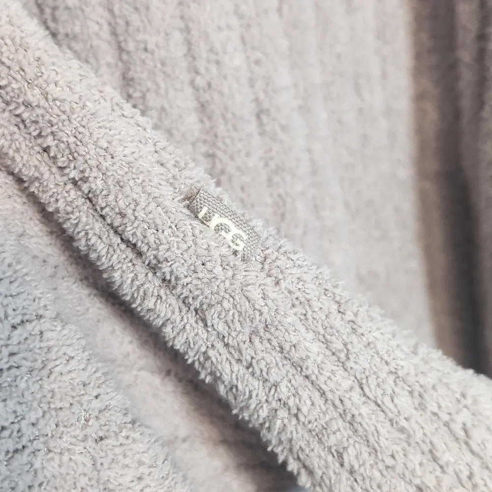 UGG Women's Riz Rib Top Sweater - Picture 3 of 8